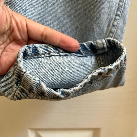 Vintage 96 Levi’s 551 Cotton Relaxed Fit Tapered Leg Jean Petite Size 10 USA - Picture 6 of 12